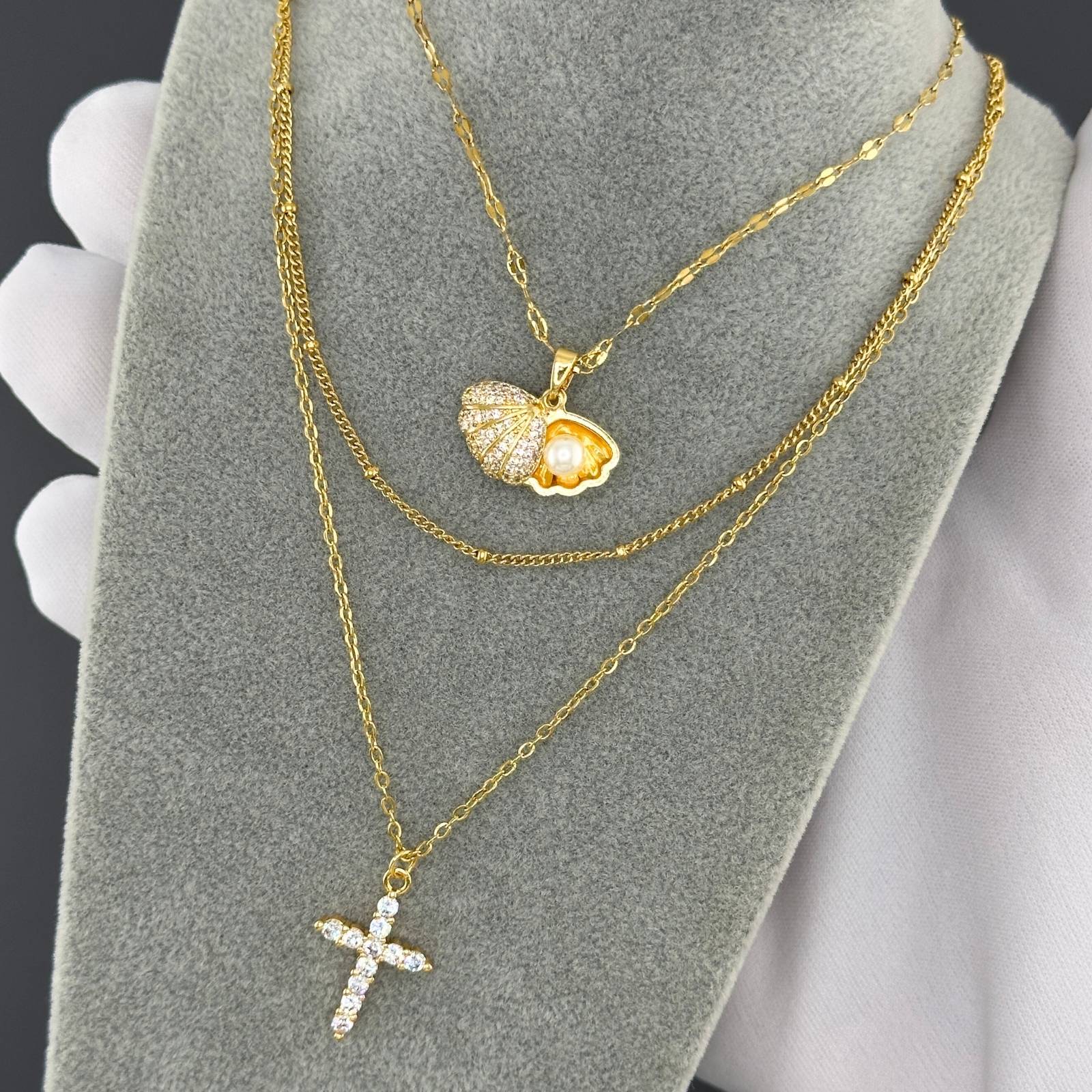 18k Gold Mermaid Shell Necklace